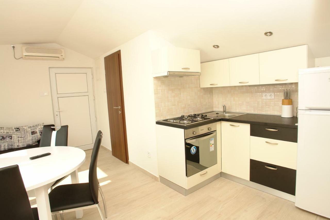 Apartmani Stambuk Мандре Экстерьер фото