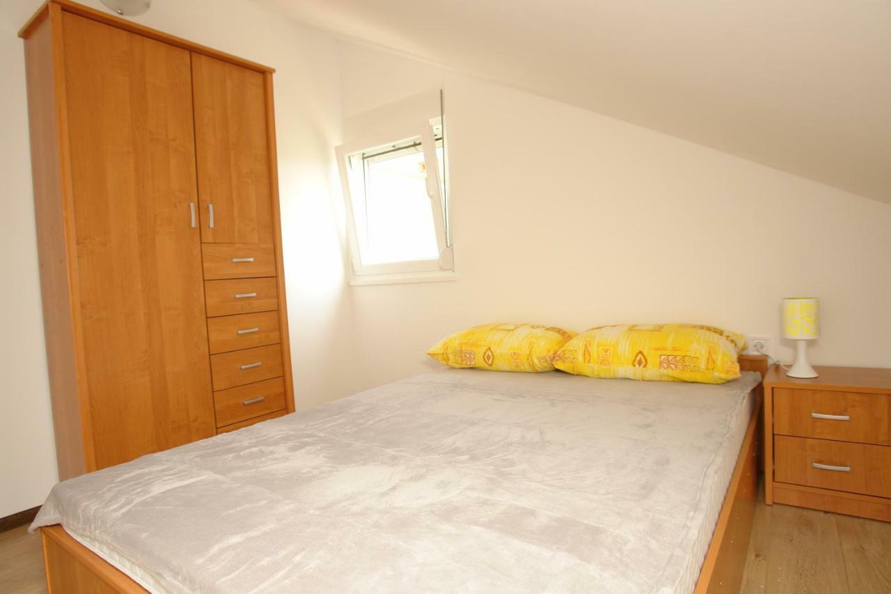 Apartmani Stambuk Мандре Экстерьер фото